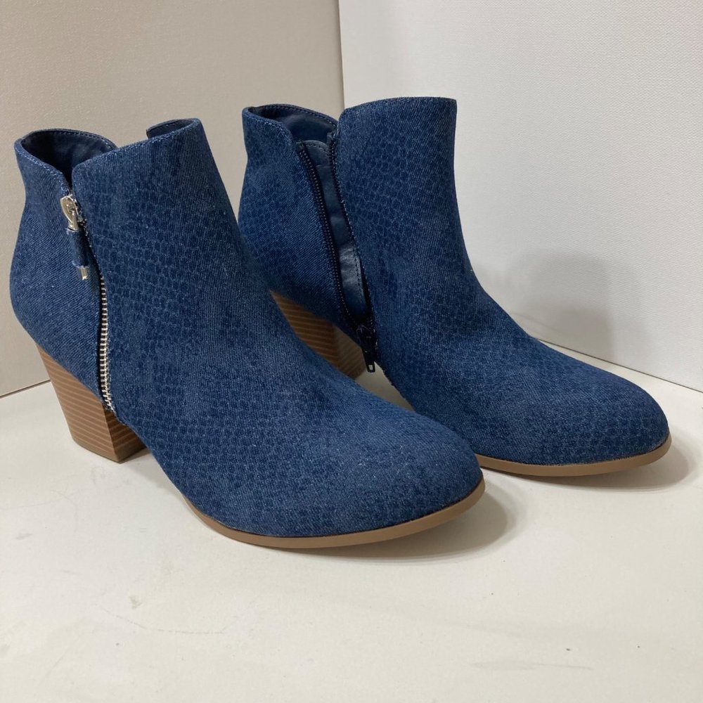 NWOT Style & Co Masrinaa Zip Bootie Blu snake 10.5 - Picture 5 of 6